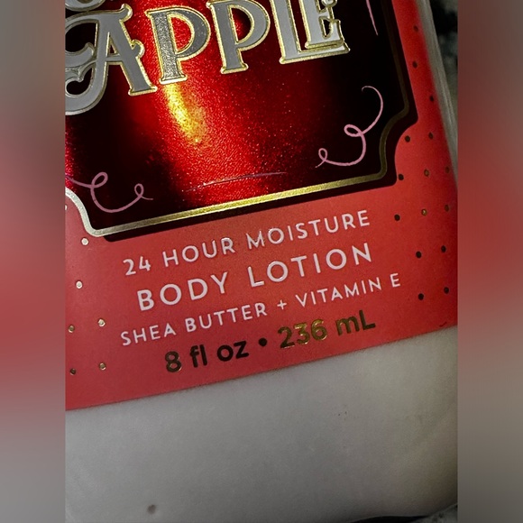 Bath & Body Works Winter Candy Apple 8fl oz 24Hr Moisture Body Lotion Brand New - Picture 3 of 7